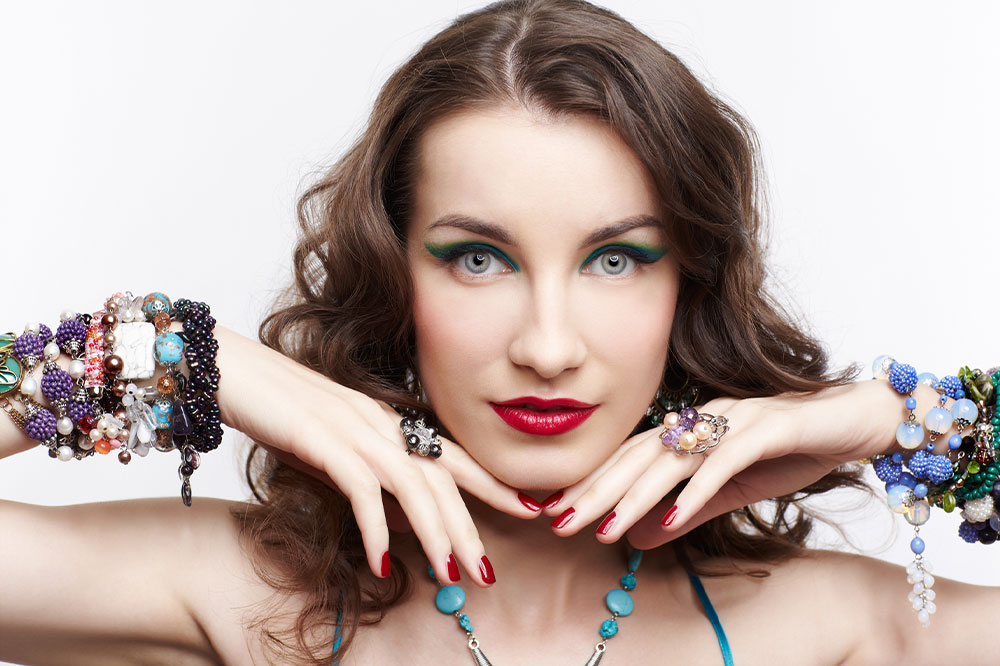 Top 9 Jewelry Styling Tips for Women
